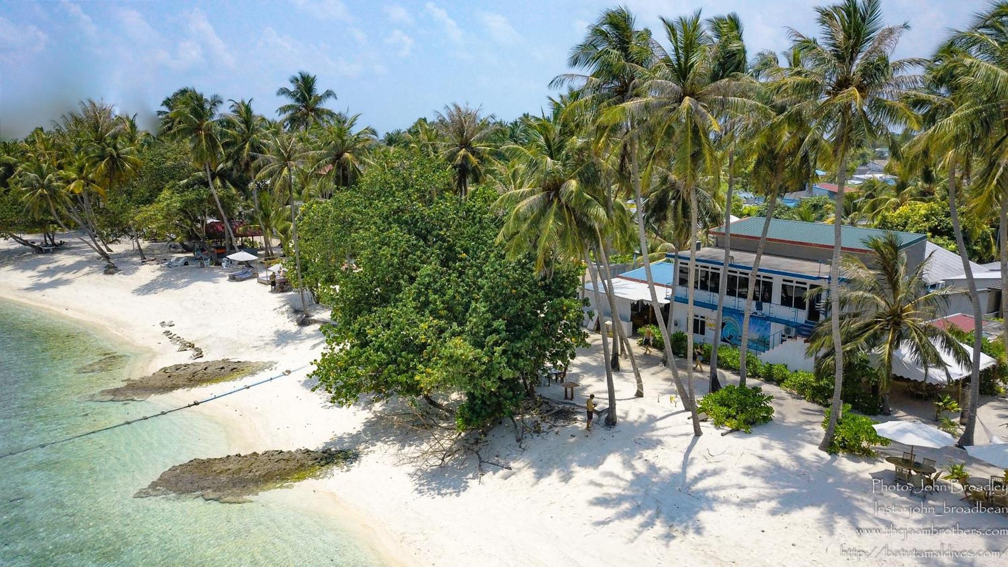 ホテル Batuta Maldives Surf View スルスドゥー エクステリア 写真