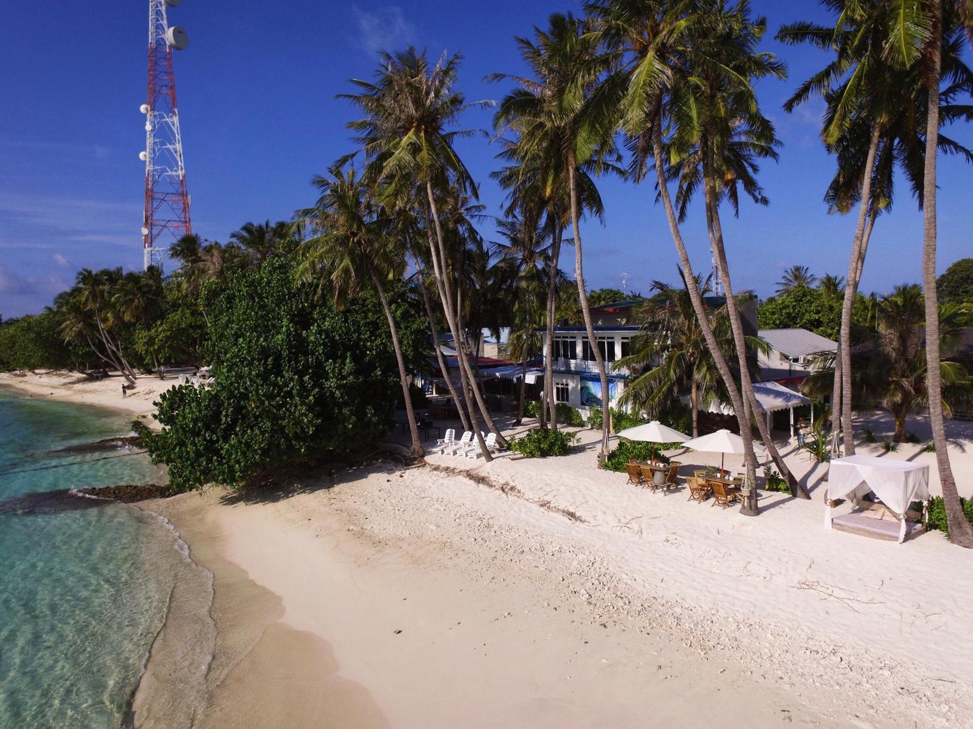 ホテル Batuta Maldives Surf View スルスドゥー エクステリア 写真
