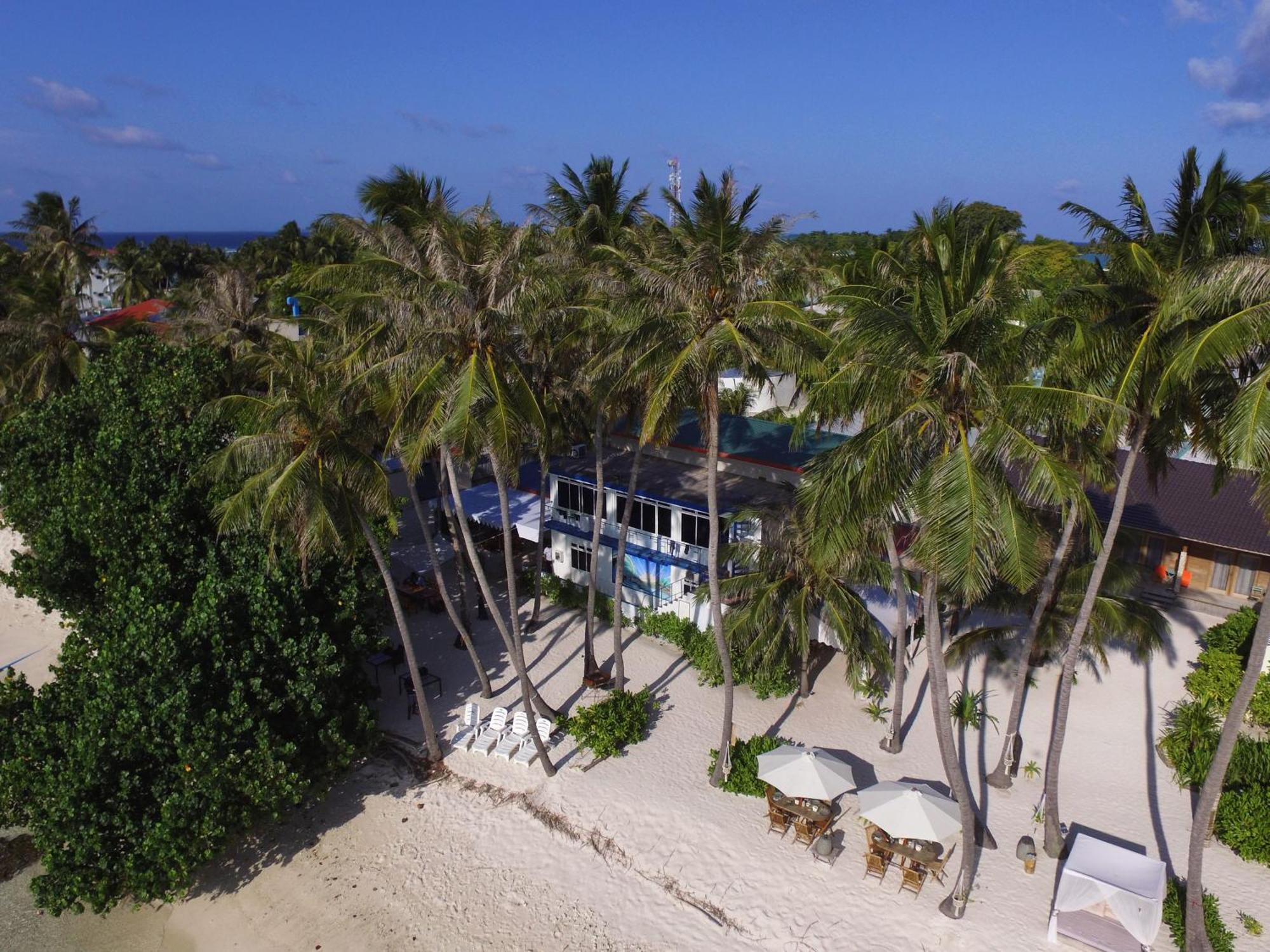 ホテル Batuta Maldives Surf View スルスドゥー エクステリア 写真