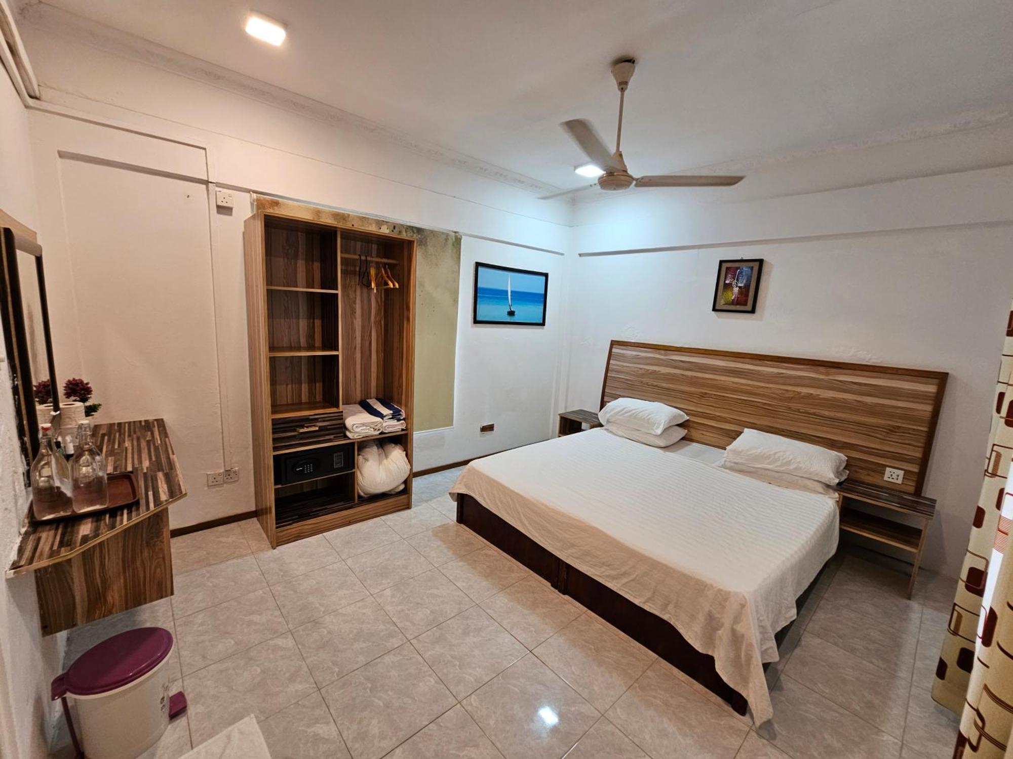 ホテル Batuta Maldives Surf View スルスドゥー エクステリア 写真