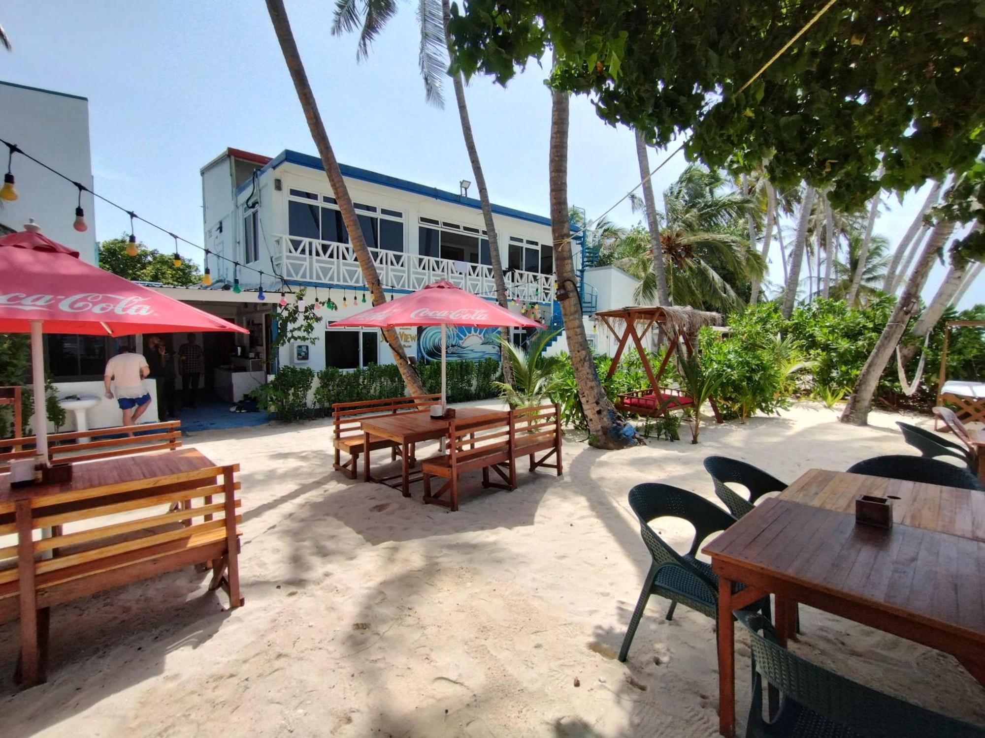 ホテル Batuta Maldives Surf View スルスドゥー エクステリア 写真