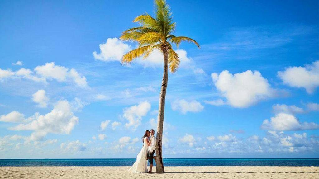 ホテル Batuta Maldives Surf View スルスドゥー エクステリア 写真
