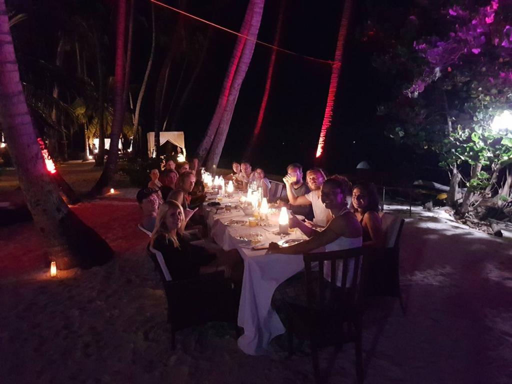 ホテル Batuta Maldives Surf View スルスドゥー エクステリア 写真