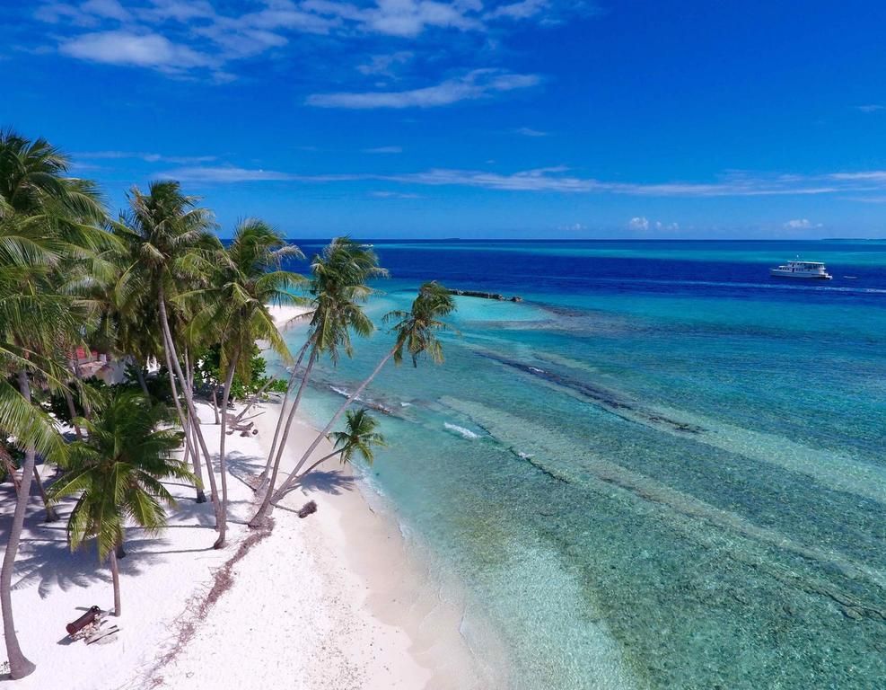 ホテル Batuta Maldives Surf View スルスドゥー エクステリア 写真