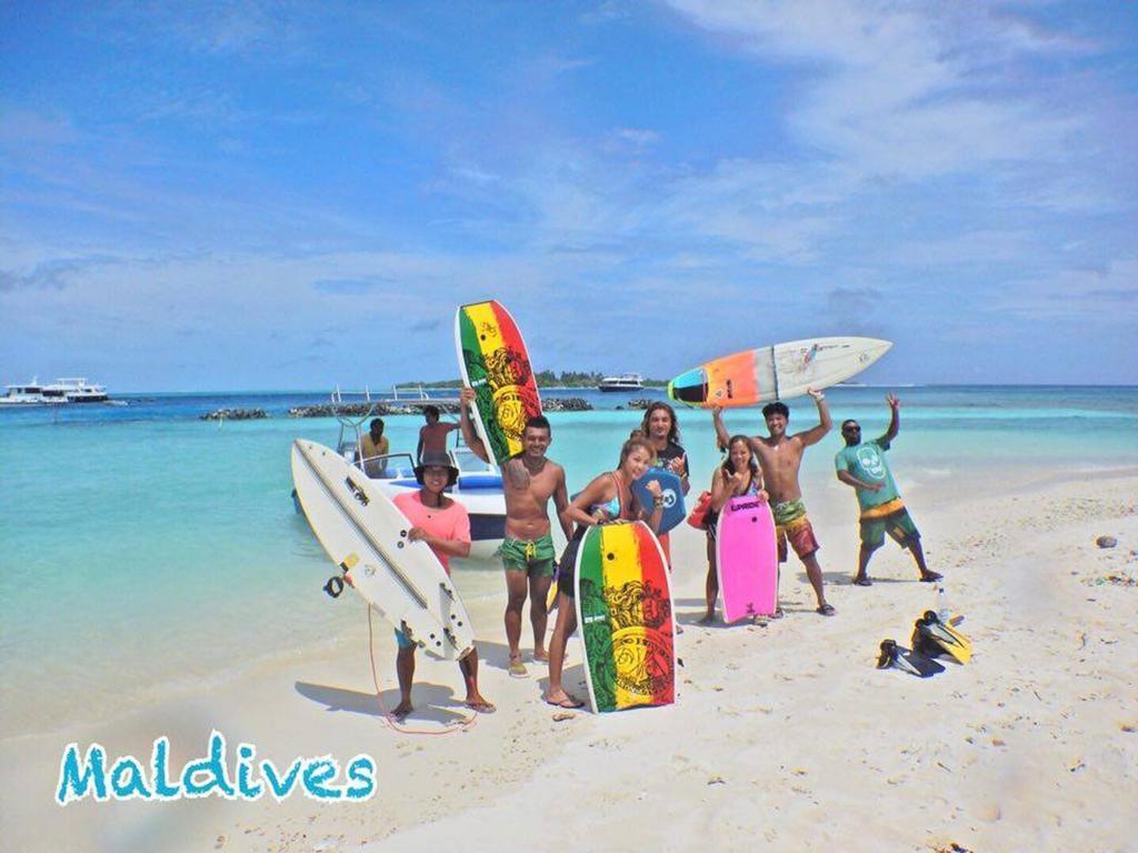 ホテル Batuta Maldives Surf View スルスドゥー エクステリア 写真