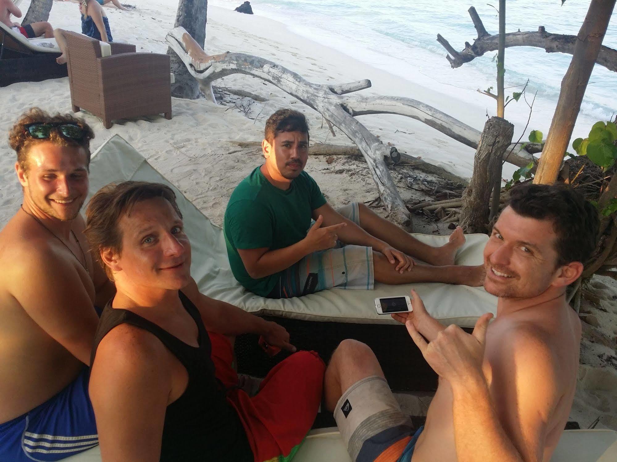 ホテル Batuta Maldives Surf View スルスドゥー エクステリア 写真