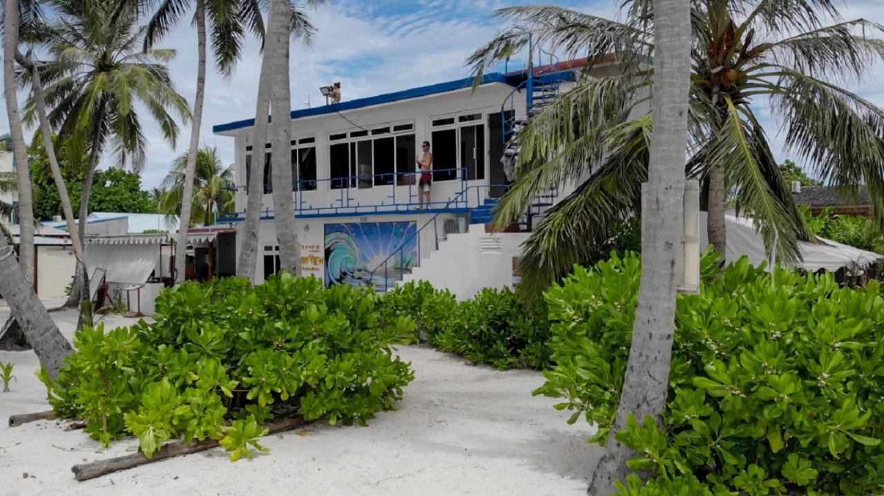 ホテル Batuta Maldives Surf View スルスドゥー エクステリア 写真