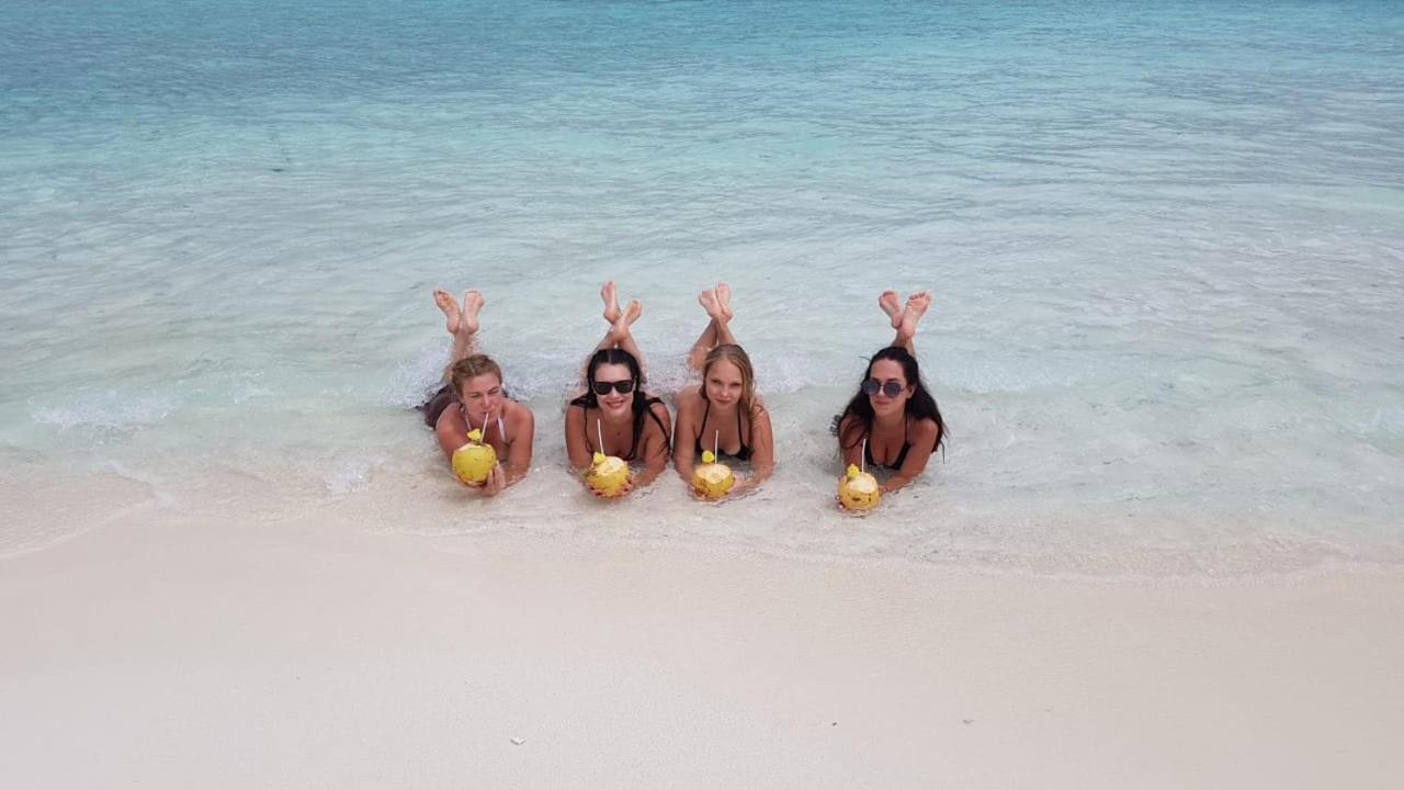 ホテル Batuta Maldives Surf View スルスドゥー エクステリア 写真